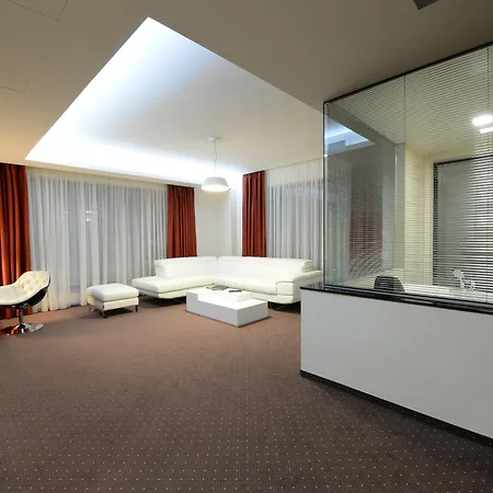 Galaxy Hotel 3*